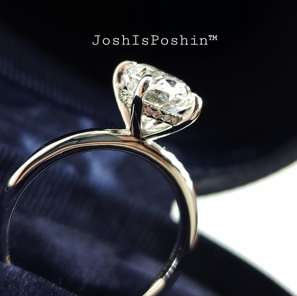 2CT Oval Moissanite hidden halo ring in sterling silver - Picture 6 of 16